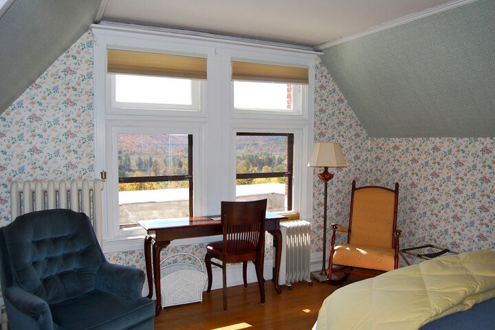 Room 83 of 288