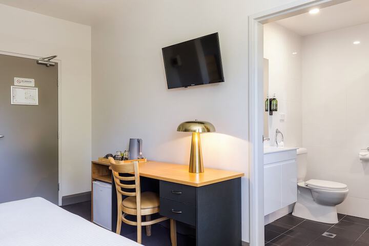 Room 9 of 35