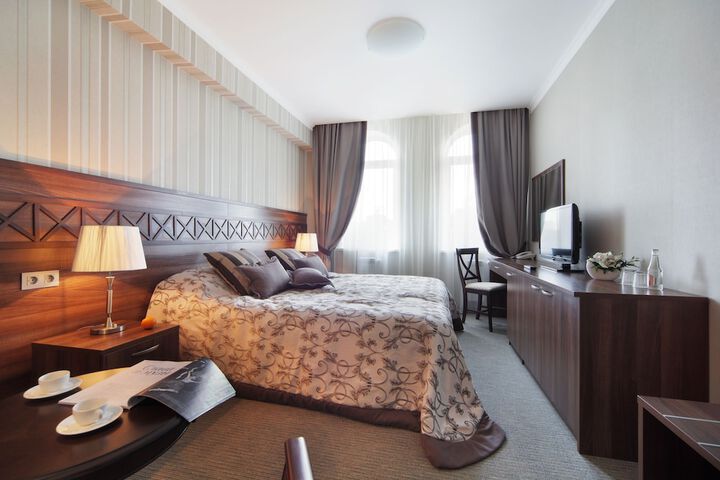 Room 10 of 82
