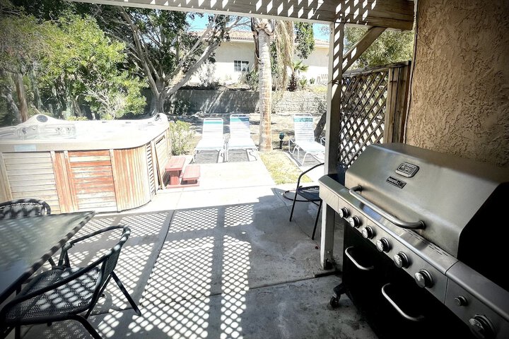 2 Queen Beds Balcony Pool View (8 of 52)