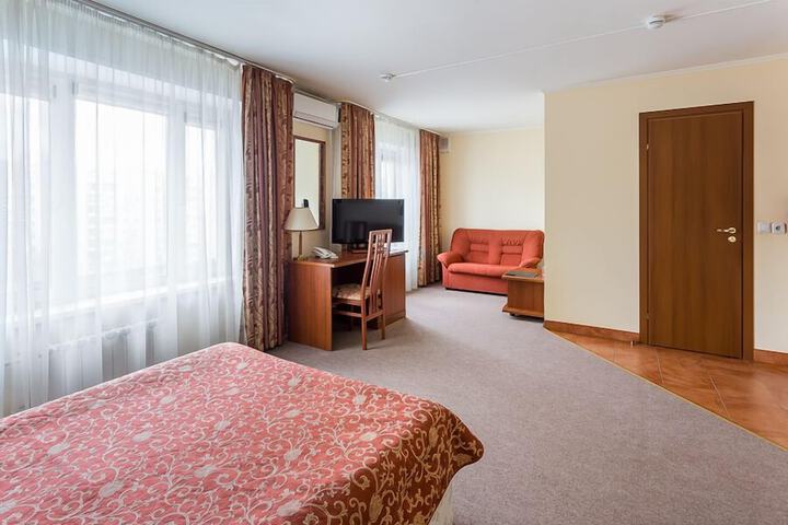 Room 8 of 45
