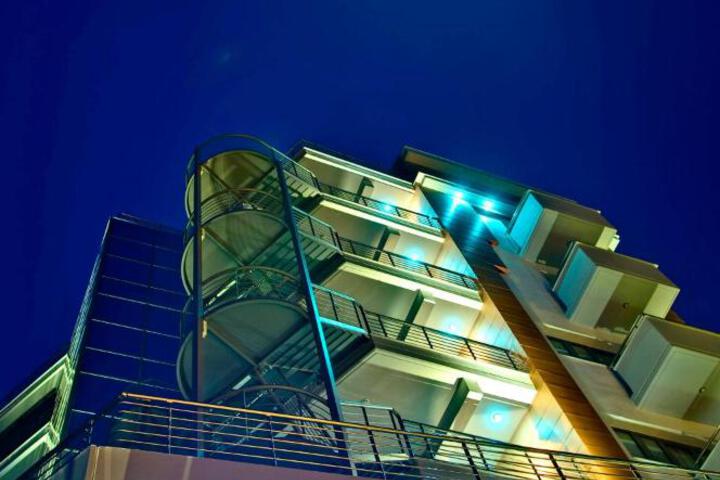 Habitat Hotel