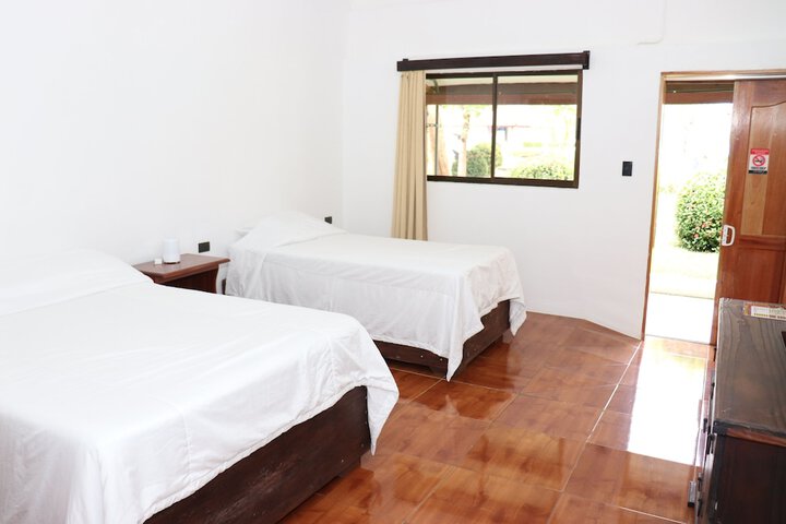 Room 2 of 36