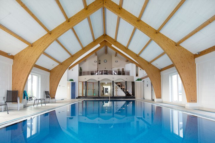 Hotel Pool
