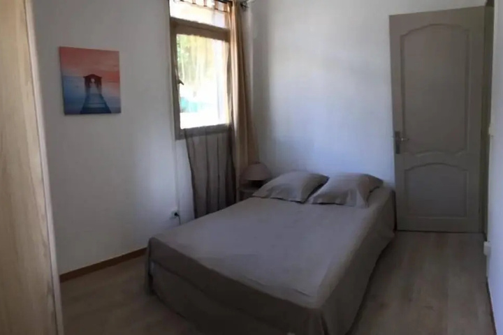 Room 4 of 15