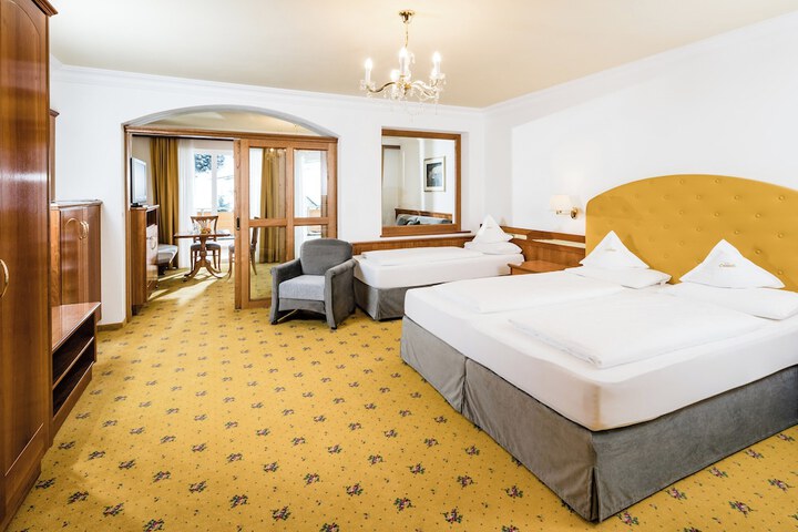 Room 18 of 111