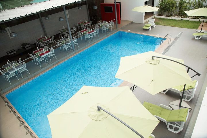 Pool 12 of 21