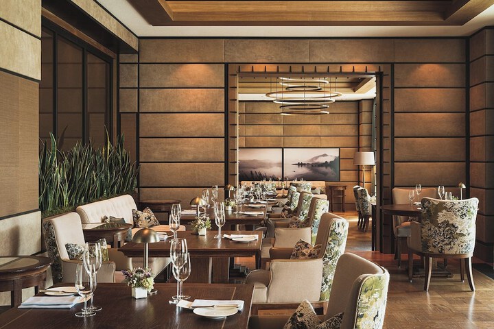 Dining 76 of 115