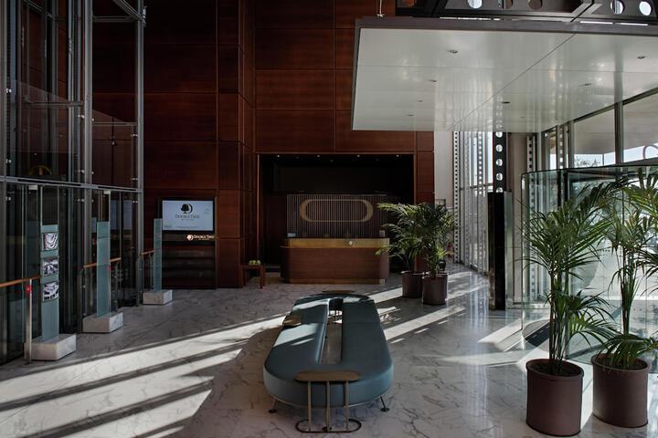 Entrance & Lobby