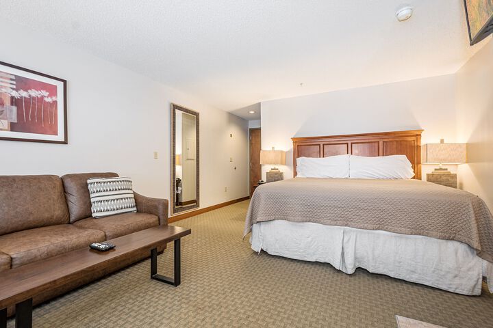 Room 18 of 18