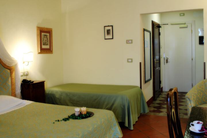 Room 6 of 45