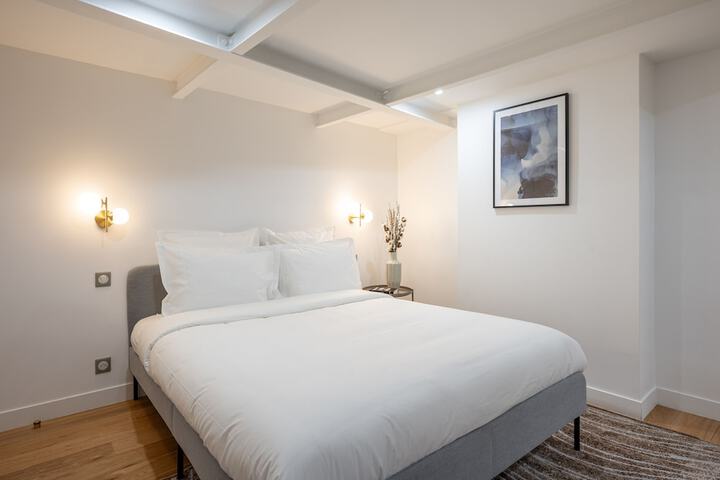 Room 5 of 188