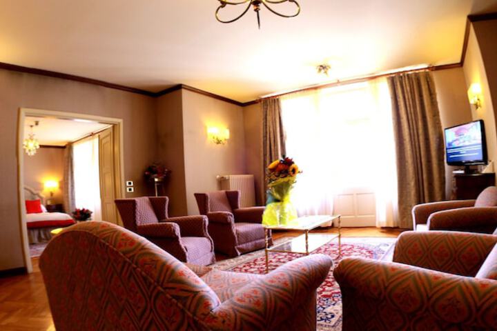 Room 6 of 161