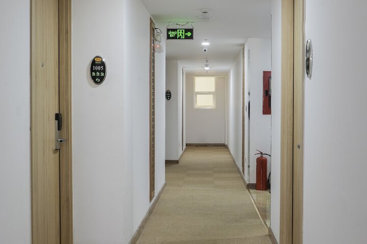 Ballroom/Hall 93 of 121