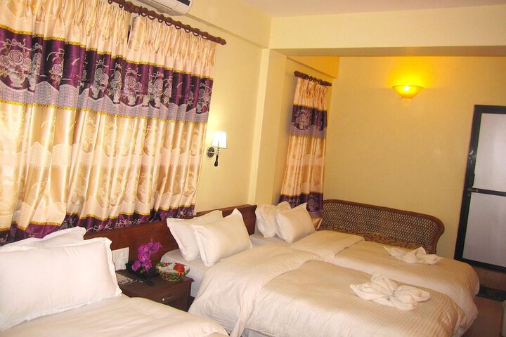 Room 14 of 38