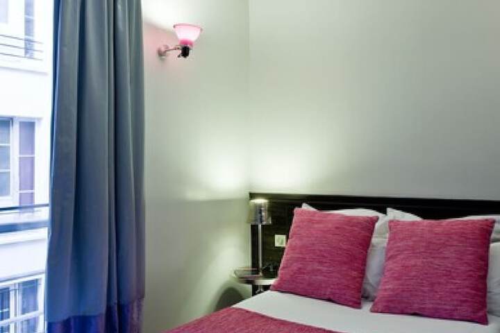 Room 12 of 36