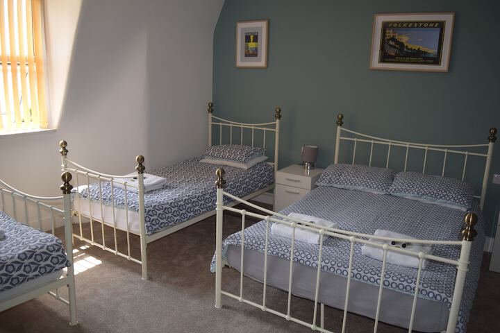 Room 12 of 86