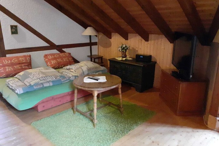 Room 8 of 22