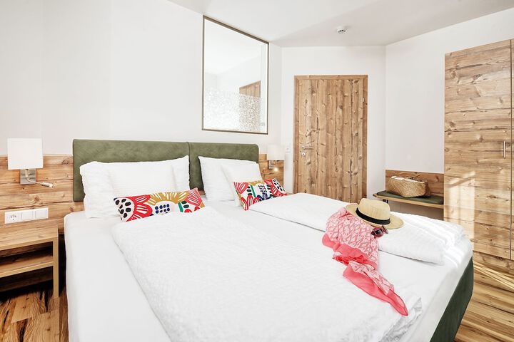 Room 45 of 141