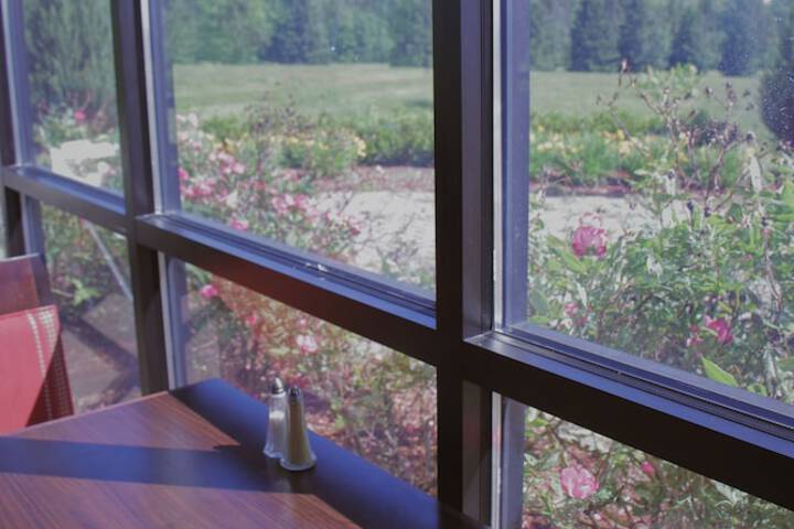 Breakfast area