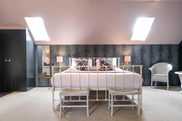 Room 16 of 63