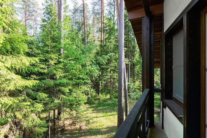 Room 63 of 109