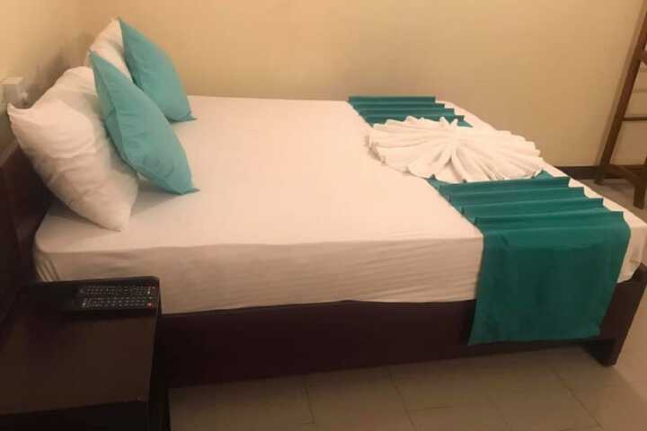 Room 5 of 23