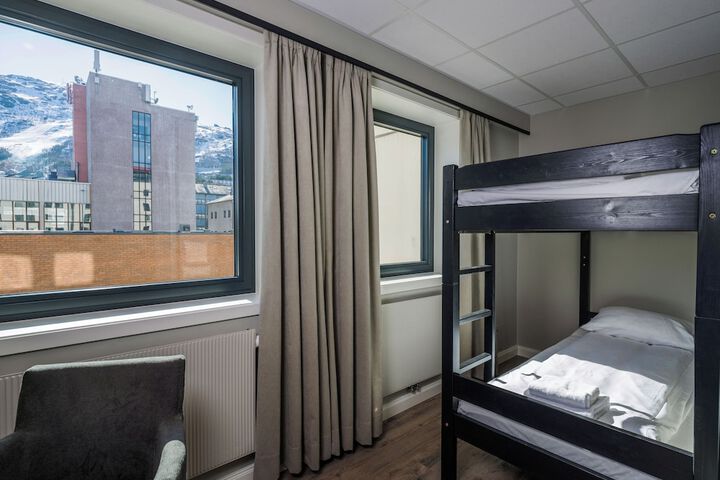 Room 22 of 80