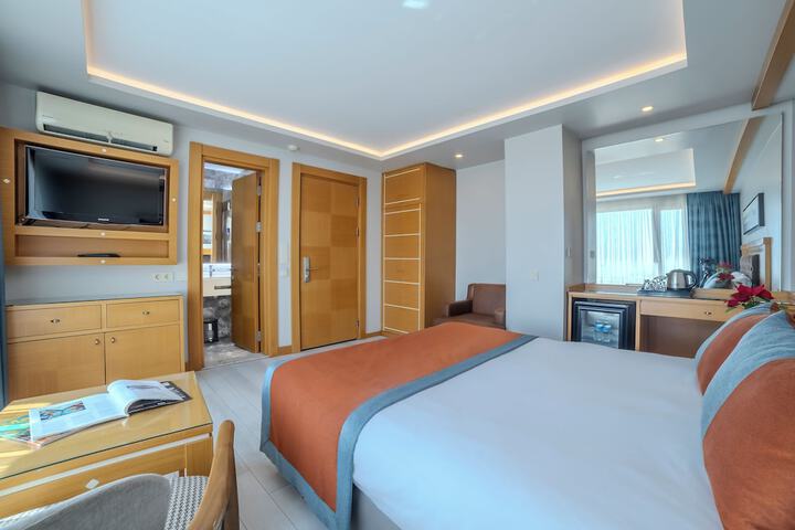 Room 20 of 66