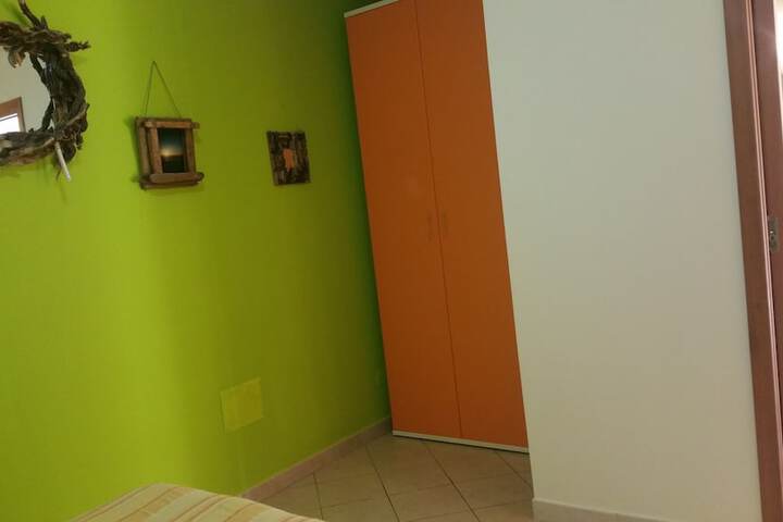 Room 16 of 120