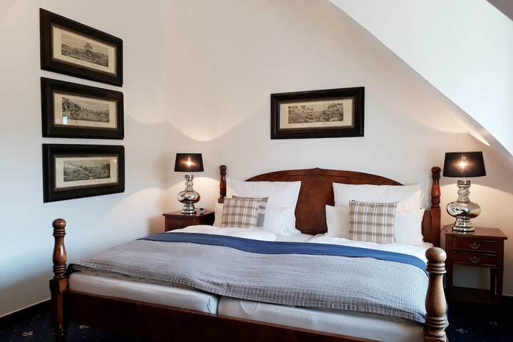 Room 15 of 57