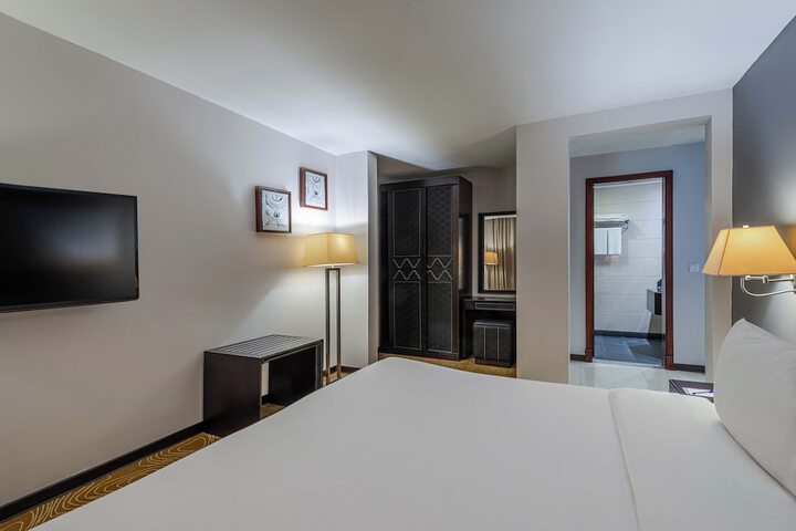 Room 12 of 35