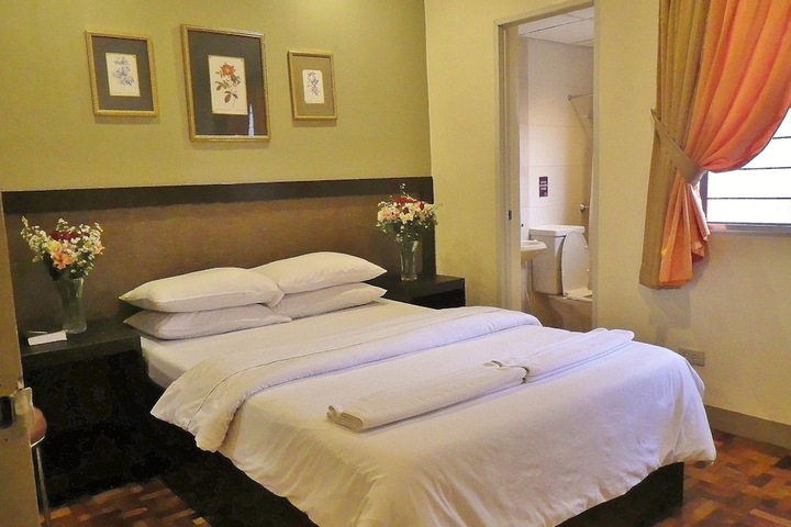 Room 6 of 39