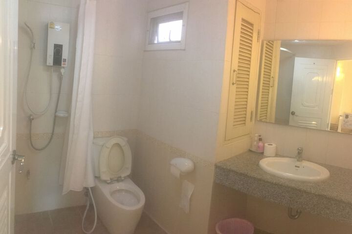 Room 43 of 86
