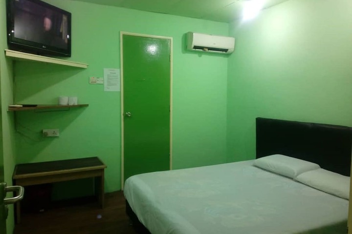 Room 19 of 63