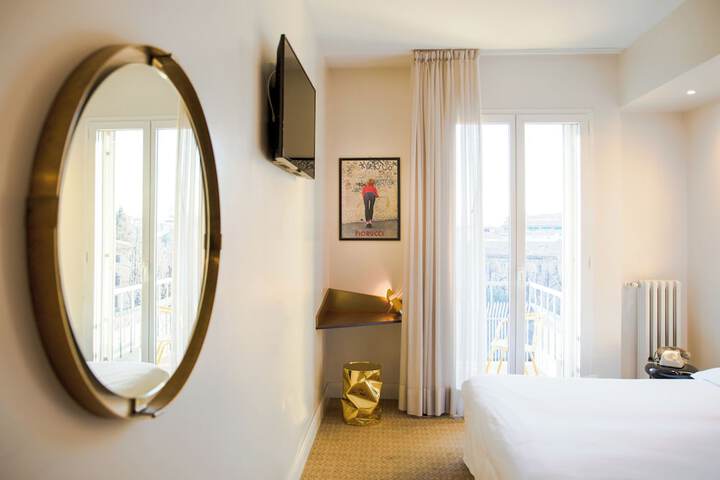 Room 16 of 31