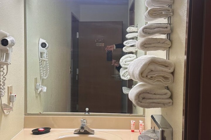 Room 61 of 66