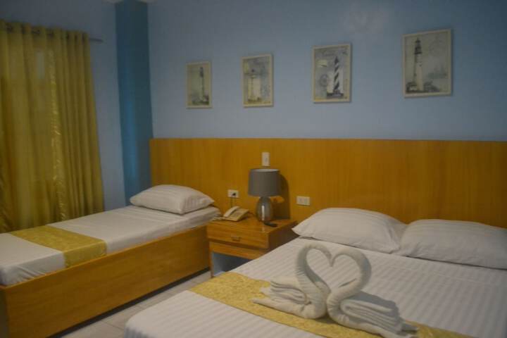 Room 13 of 36