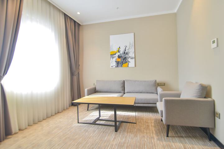 Room 16 of 36