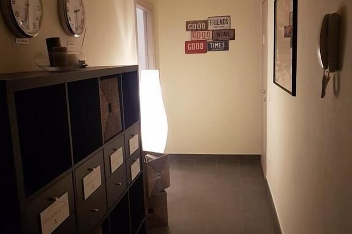 Ballroom/Hall 10 of 10