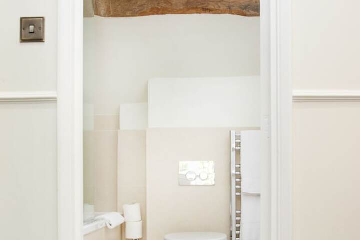 Room 43 of 89