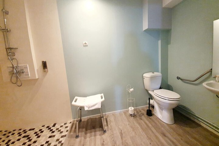 Room 36 of 44