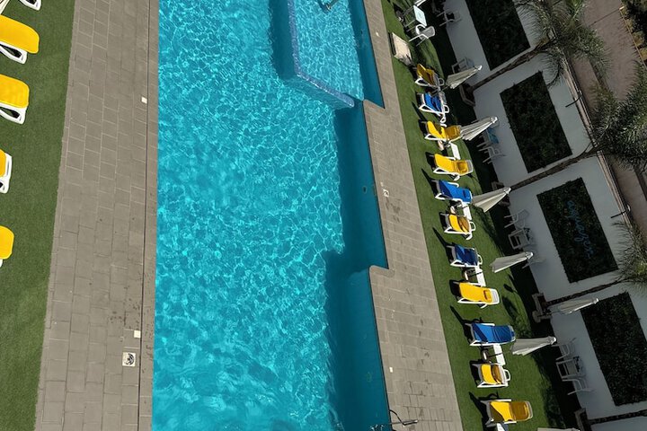 Pool 21 of 35