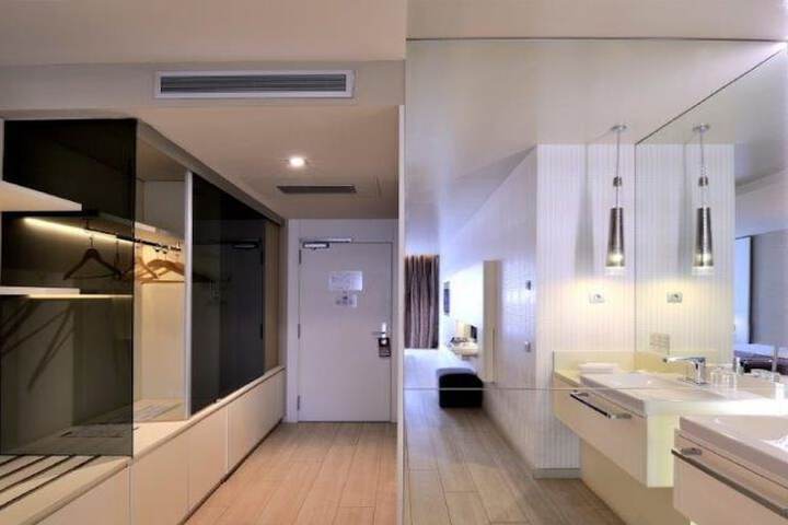 Room 6 of 54