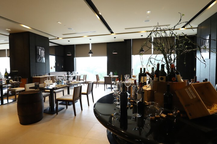 Dining 71 of 113