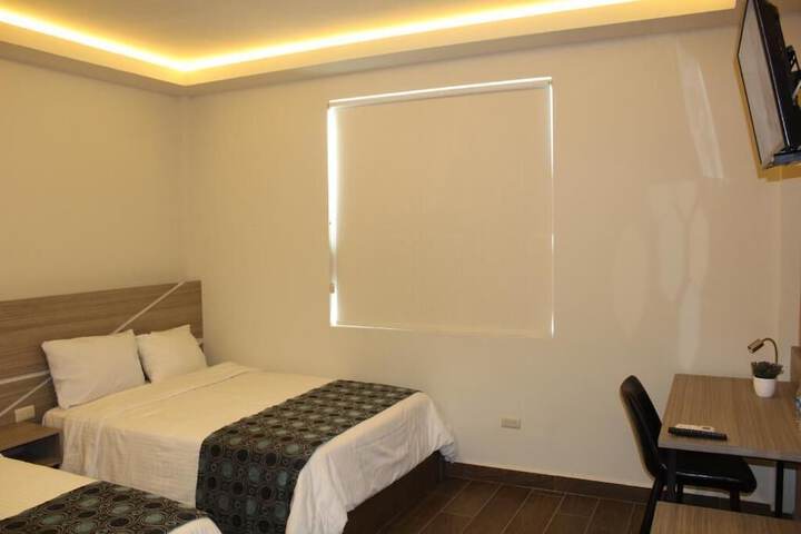 Room 10 of 37