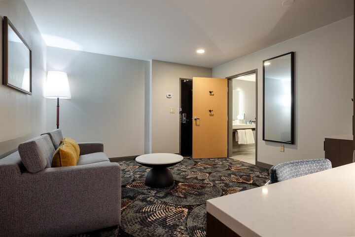 Room 35 of 56