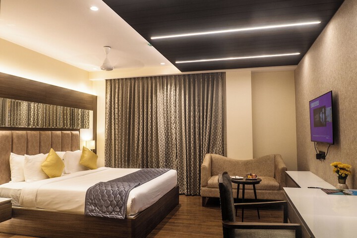Room 17 of 43