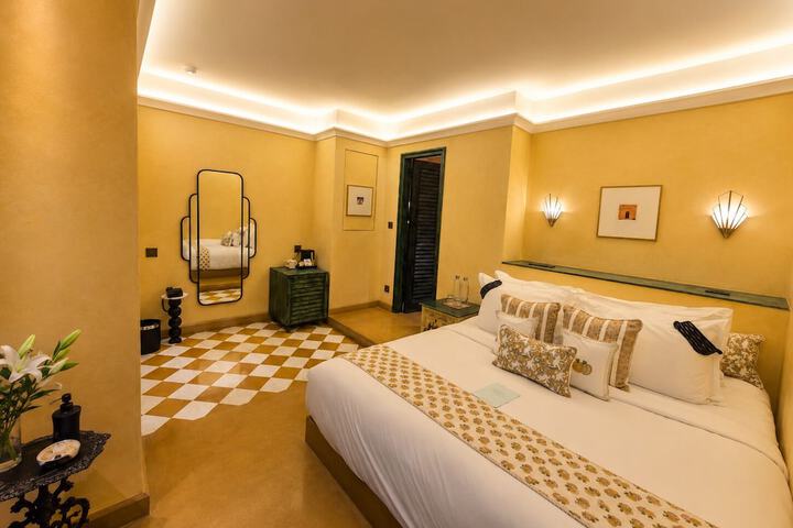 Room 44 of 64