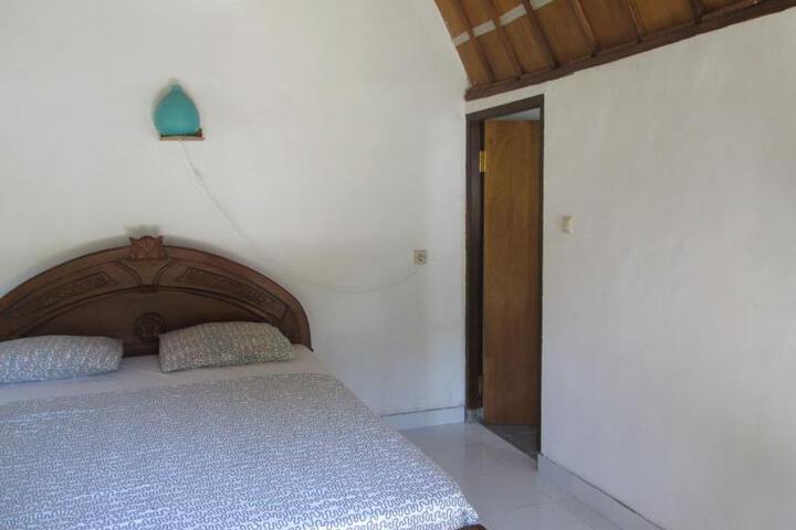 Room 5 of 6